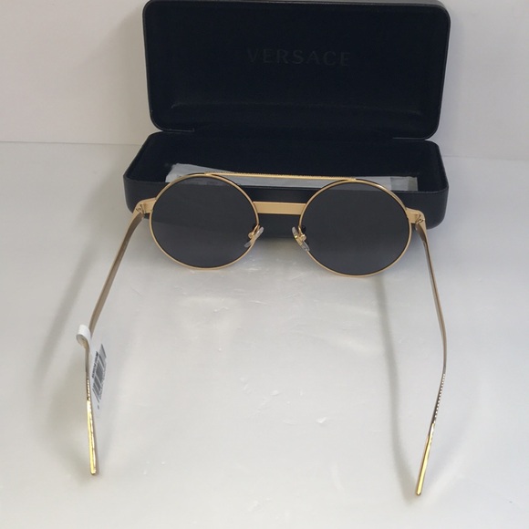 💯- New Authentic Versace Round VE2210 gold frame with dark grey polarized s… - Picture 7 of 15